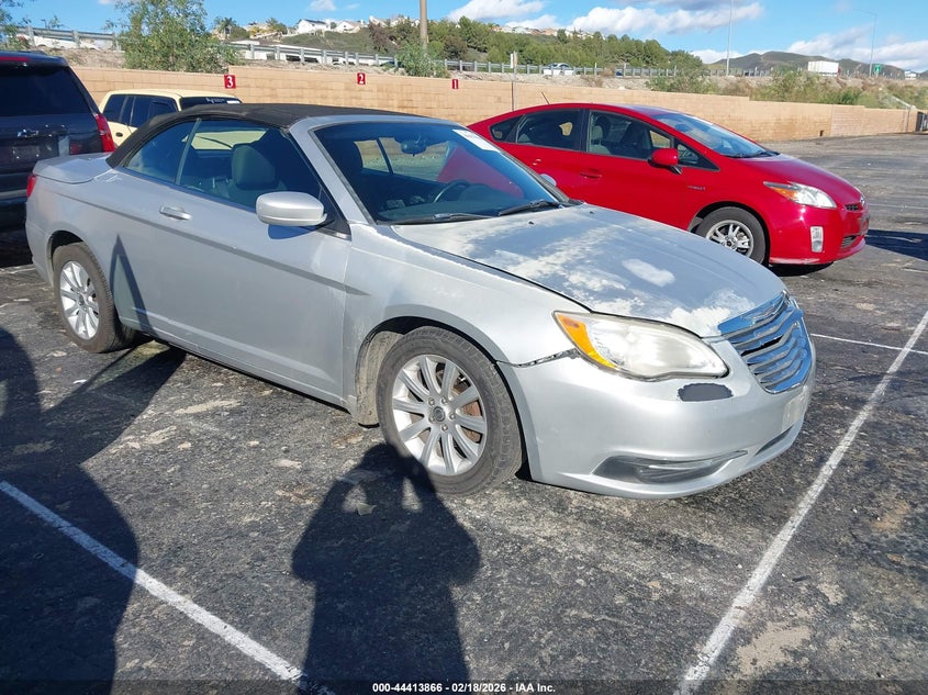 2012 Chrysler 200 Touring