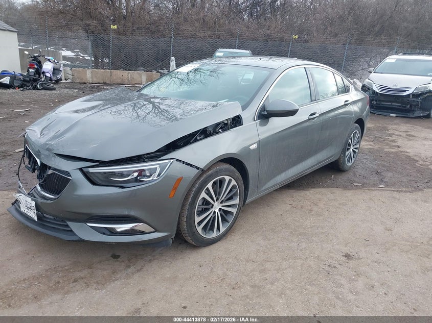 2018 Buick Regal Sportback Essence