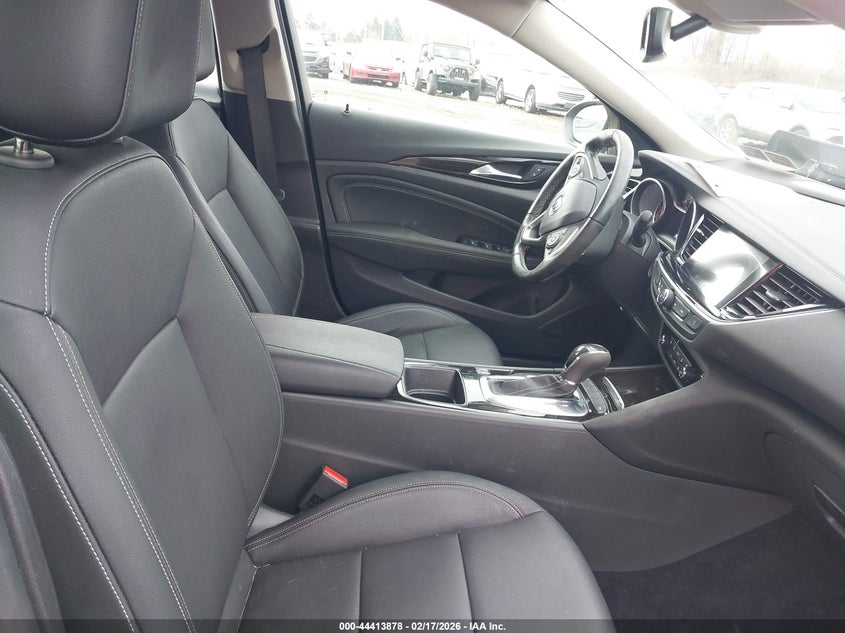 2018 Buick Regal Sportback Essence