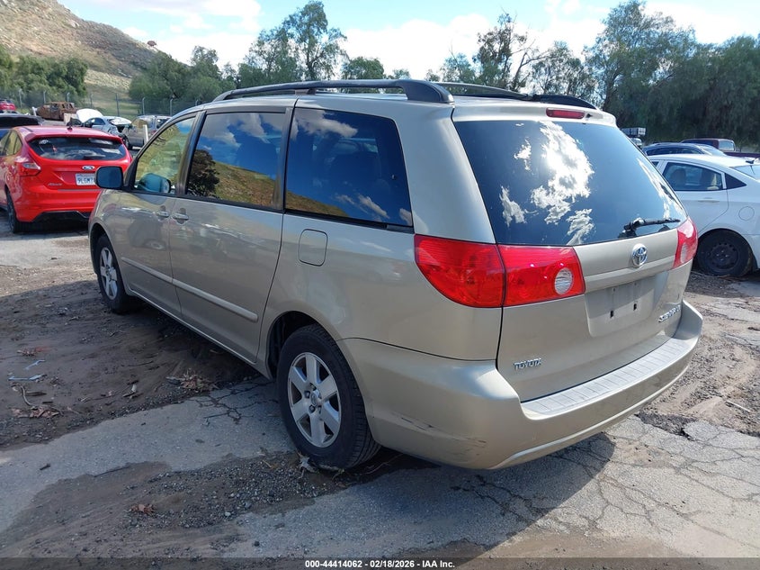 2008 Toyota Sienna Le