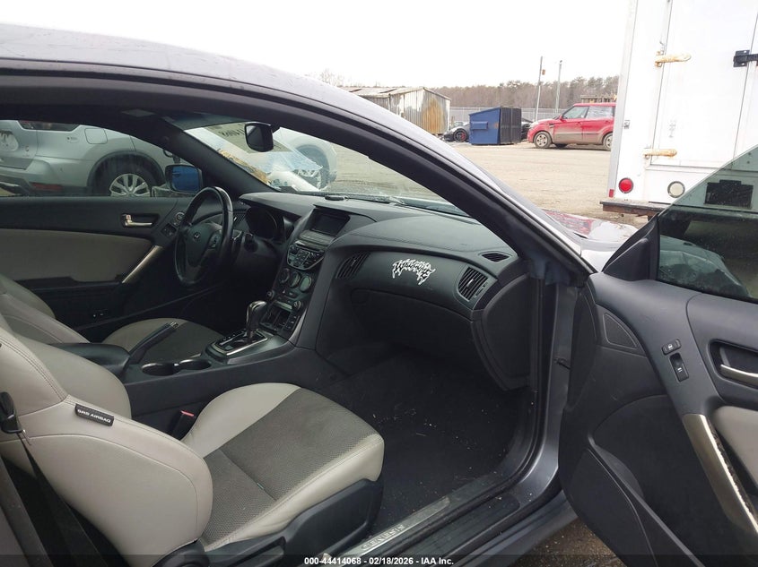 2016 Hyundai Genesis 3.8 Base