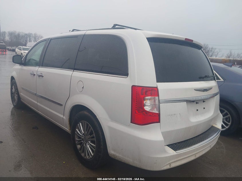 2014 Chrysler Town & Country Touring-L