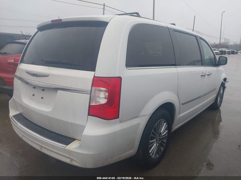 2014 Chrysler Town & Country Touring-L