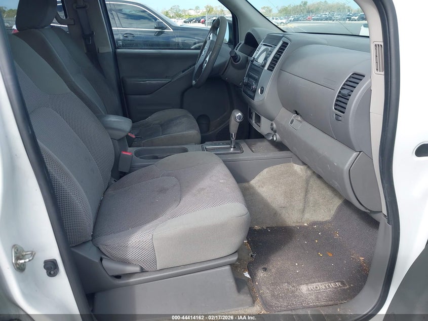 2017 Nissan Frontier Sv