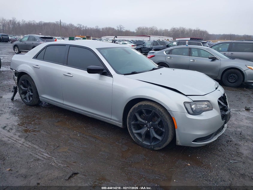 2020 Chrysler 300 Touring