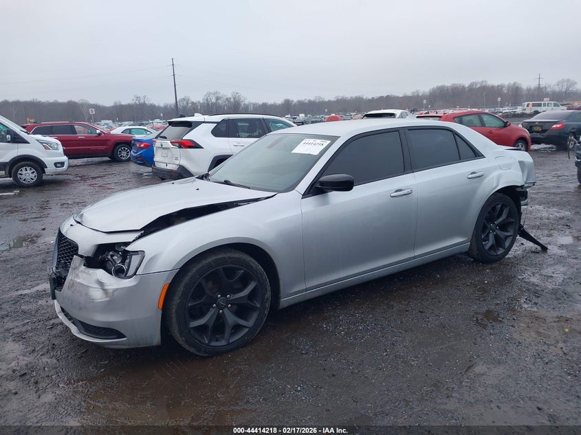 2020 Chrysler 300 Touring