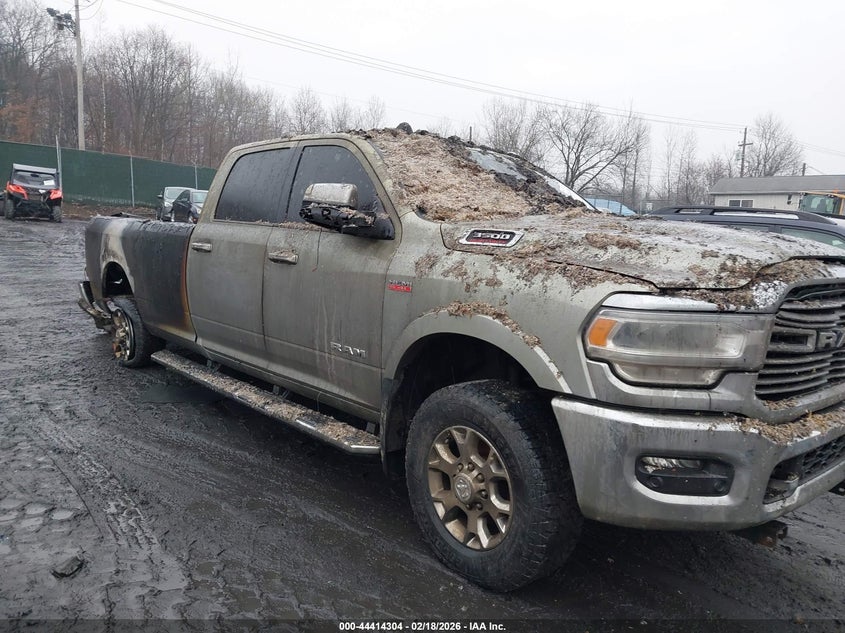 2022 RAM 3500 LARAMIE  4X4 8' BOX
