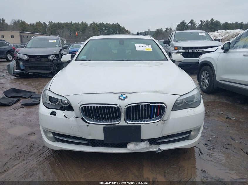 2012 BMW 5er 3.0 535I xDrive white Lot 111044414319 Vin WBAFU7C50CDU56900
