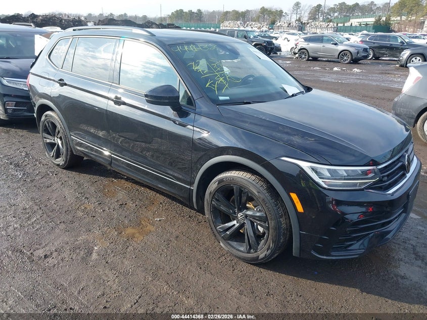 2023 Volkswagen Tiguan 2.0T Se R-Line Black