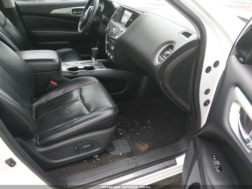 2017 Nissan Pathfinder Sl