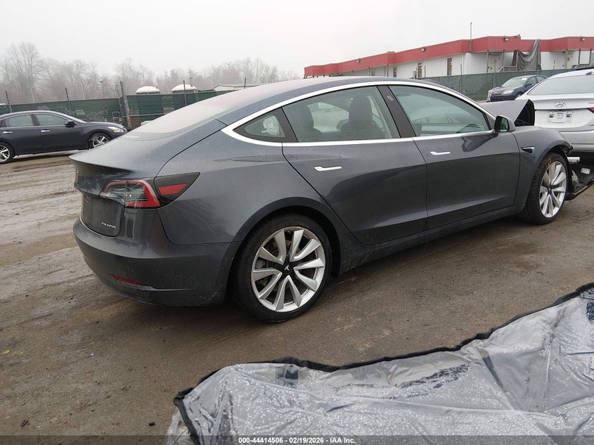 2018 Tesla Model 3 Long Range/Performance