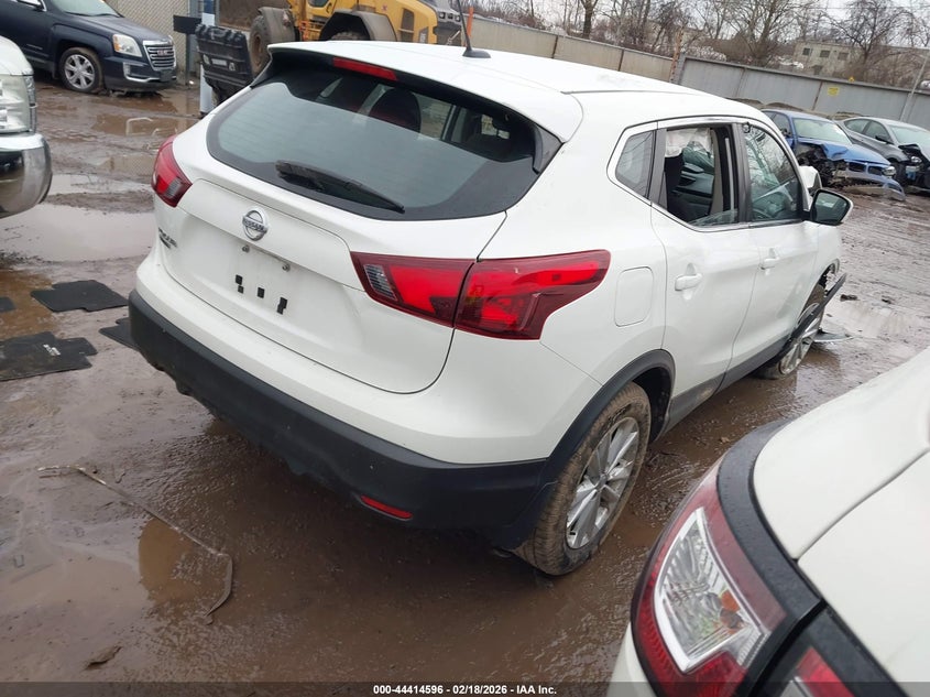 2018 Nissan Rogue Sport S