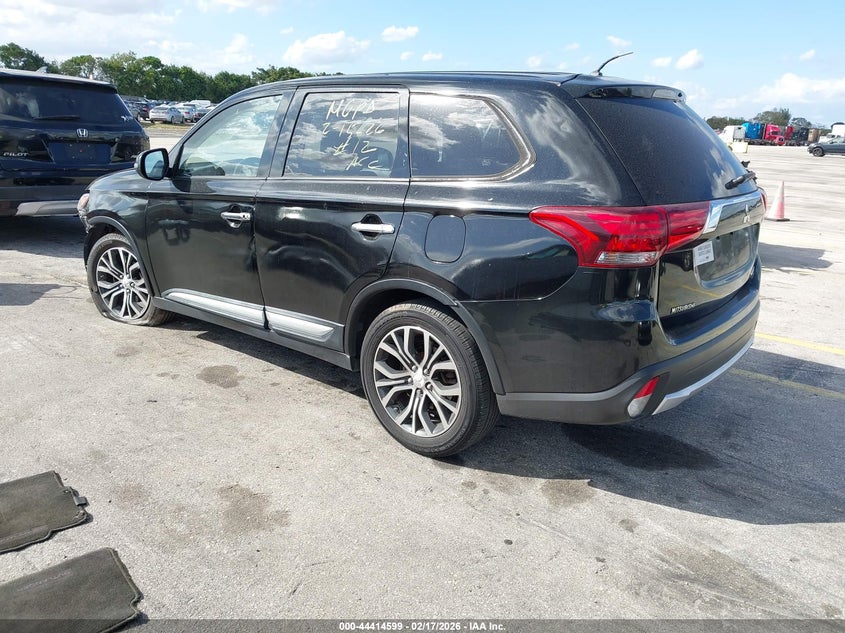 2016 Mitsubishi Outlander Se/Sel