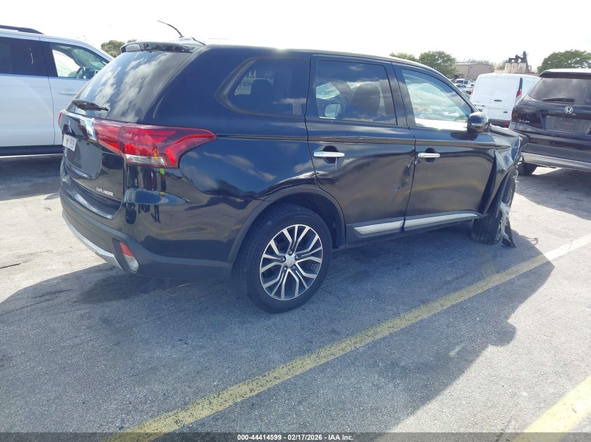 2016 Mitsubishi Outlander Se/Sel