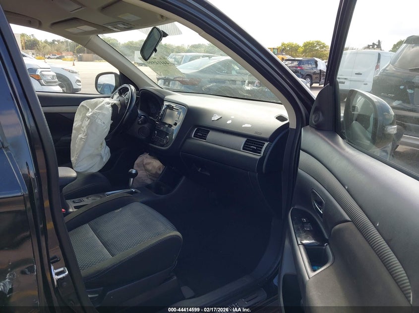 2016 Mitsubishi Outlander Se/Sel