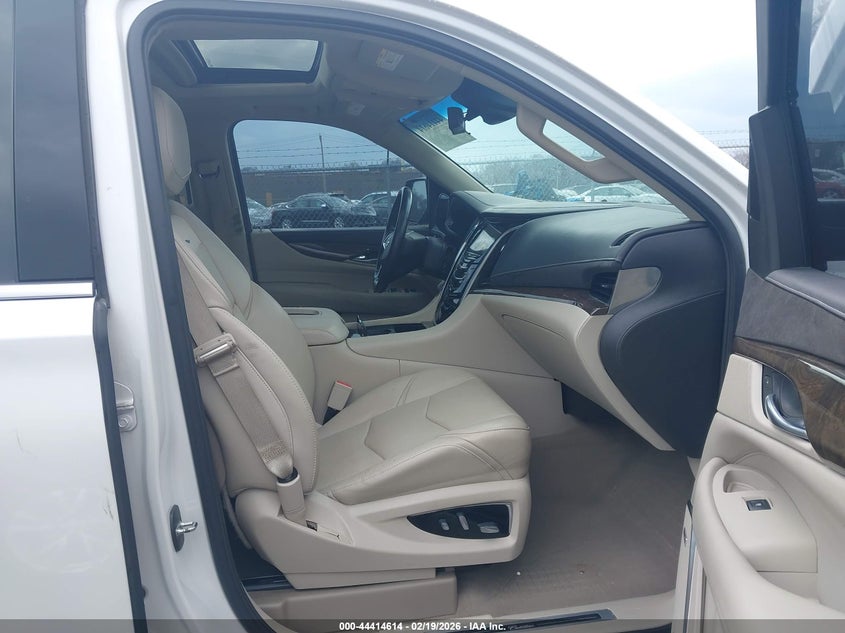 2018 Cadillac Escalade Luxury