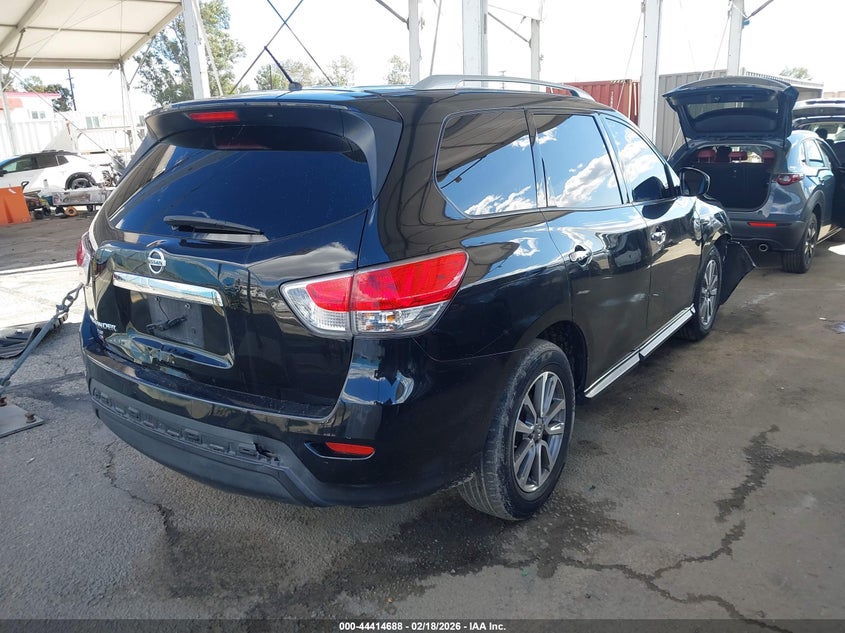 2015 Nissan Pathfinder S