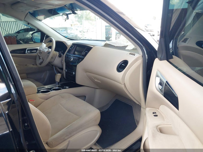 2015 Nissan Pathfinder S