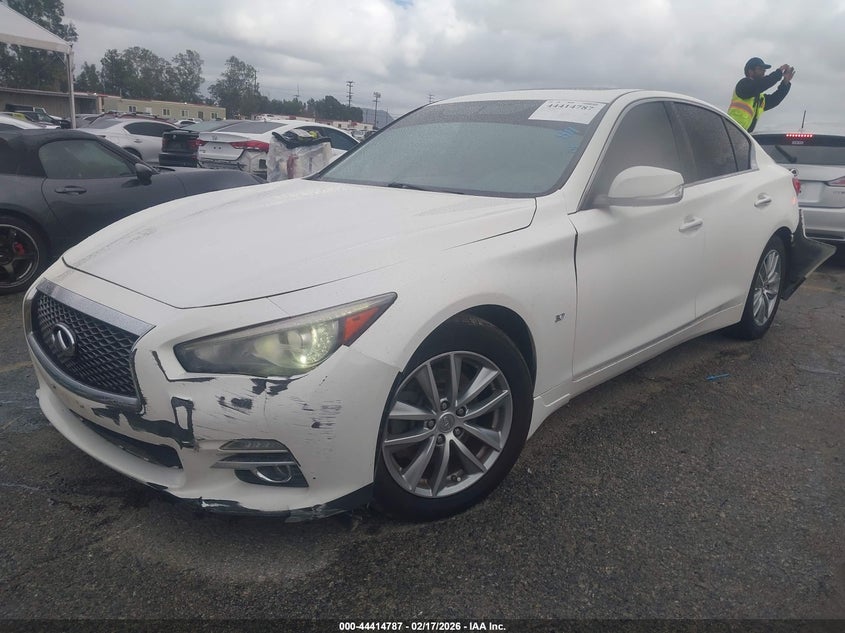 2014 Infiniti Q50 Premium
