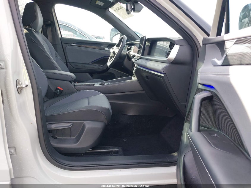 2025 Volkswagen Tiguan 2.0T Se R-Line Black