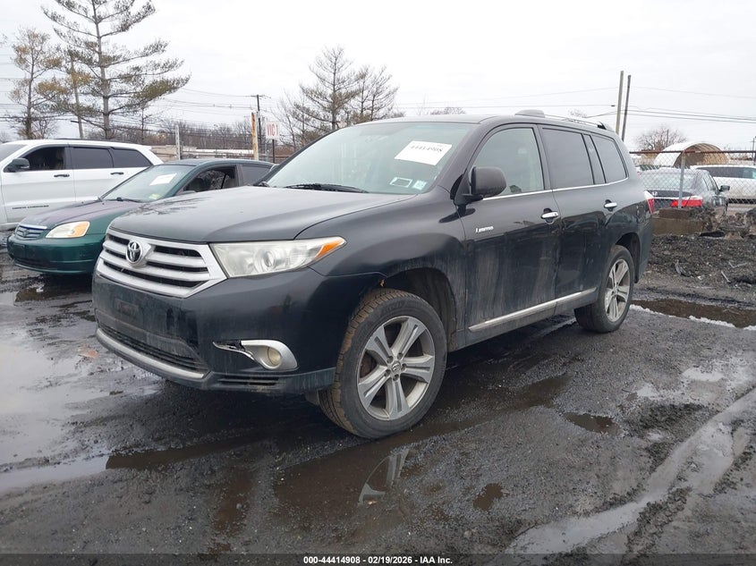2011 TOYOTA HIGHLANDER auction photo 2