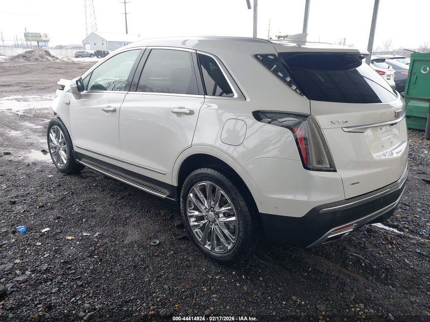 Vin: 1gyknfrs5nz160017, lot: 44911495, cadillac xt5 awd premium luxury 20223