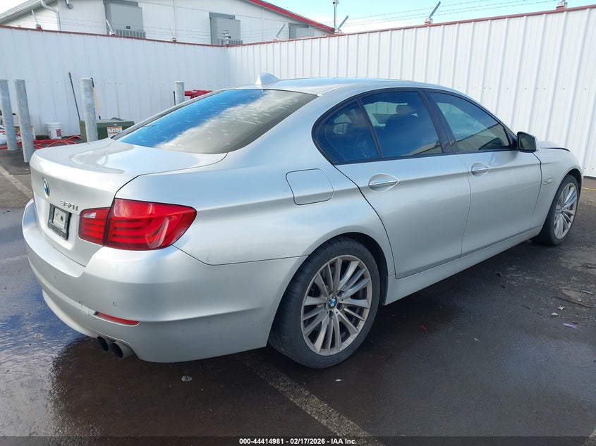 2011 BMW 550I