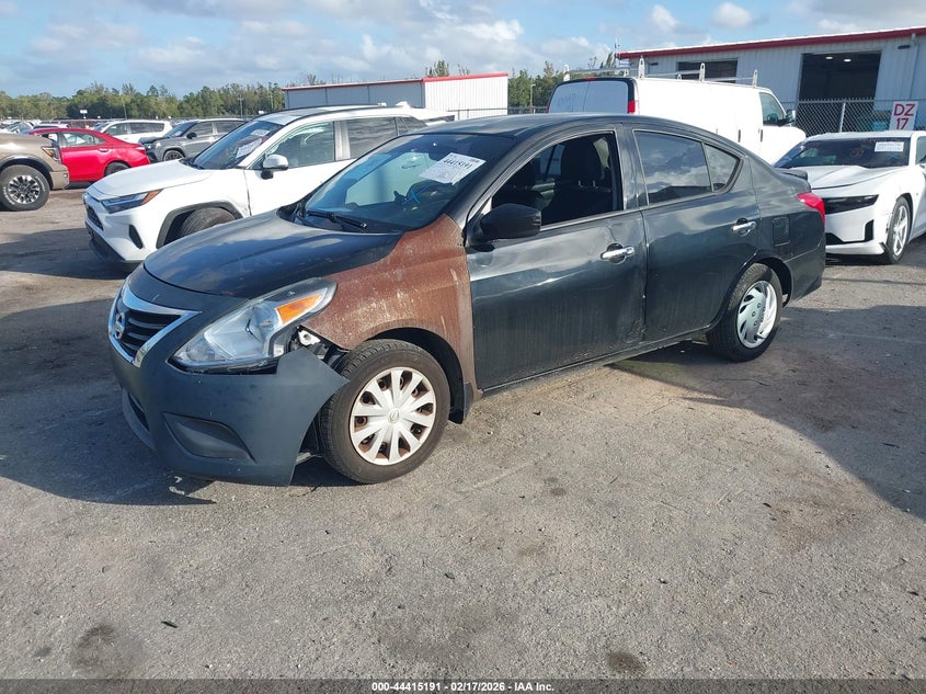 2016 Nissan Versa 1.6 Sv