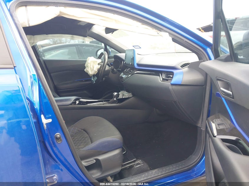 2022 Toyota C-Hr Xle