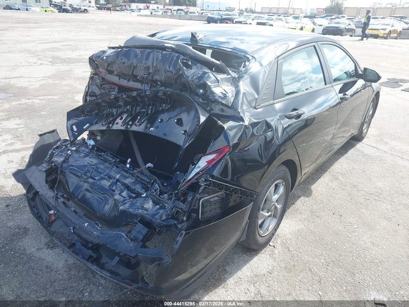 2022 Hyundai Elantra Se