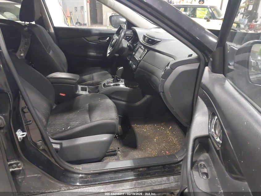 2017 Nissan Rogue Sv