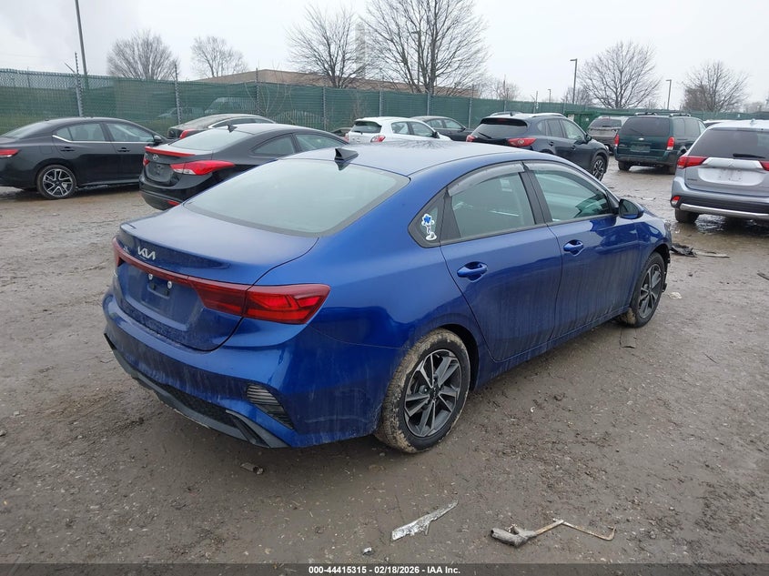2023 Kia Forte Lxs
