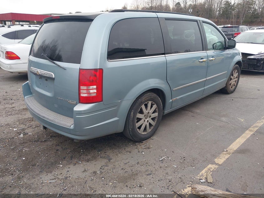 2010 Chrysler Town & Country Touring