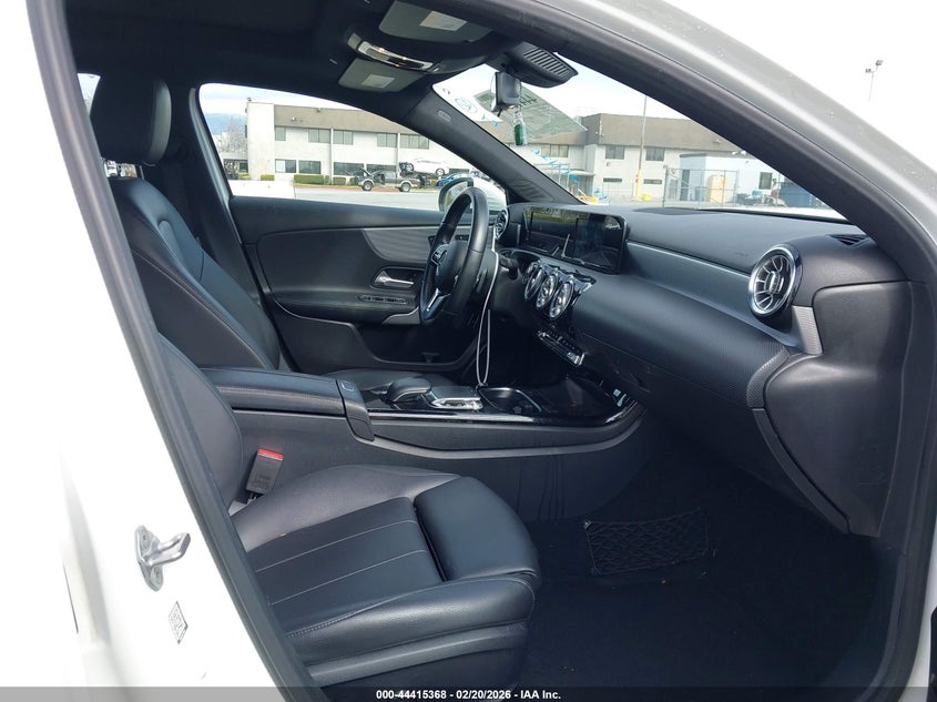 2019 Mercedes-Benz A 220