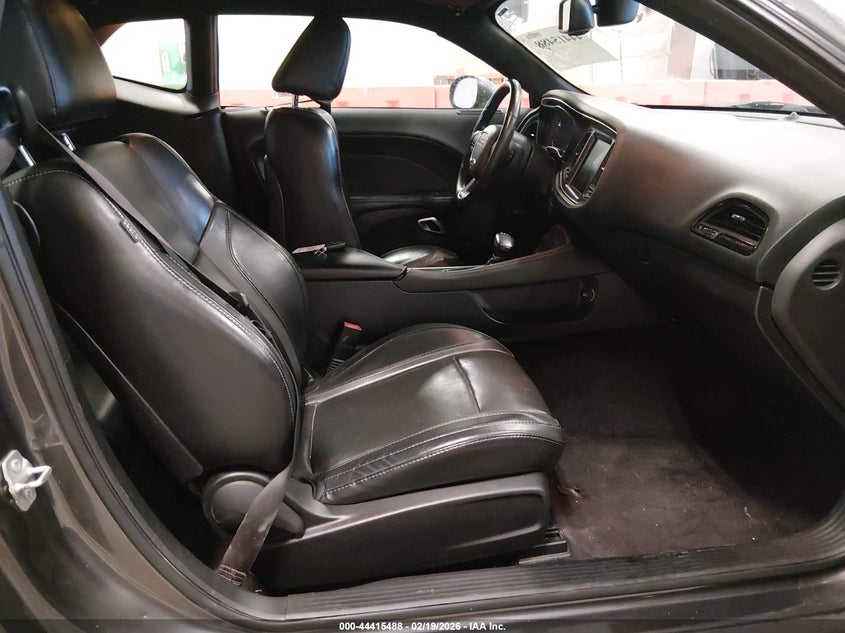 2016 Dodge Challenger R/T Plus