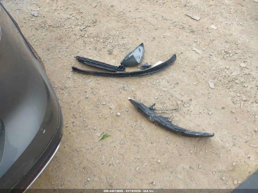 2019 Buick Regal Tourx Awd Essence VIN: W04GV8SX8K1020111 Lot: 44415606