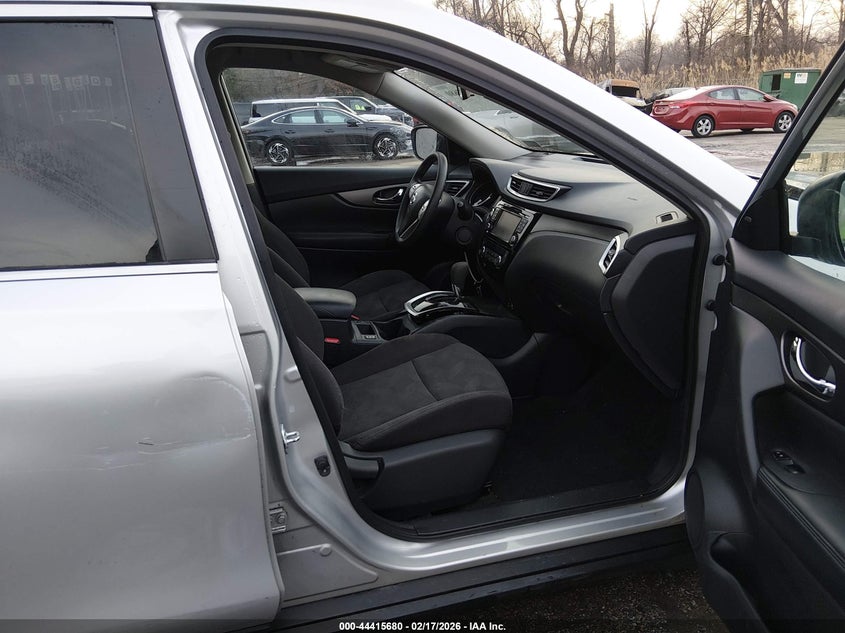 2016 Nissan Rogue Sv