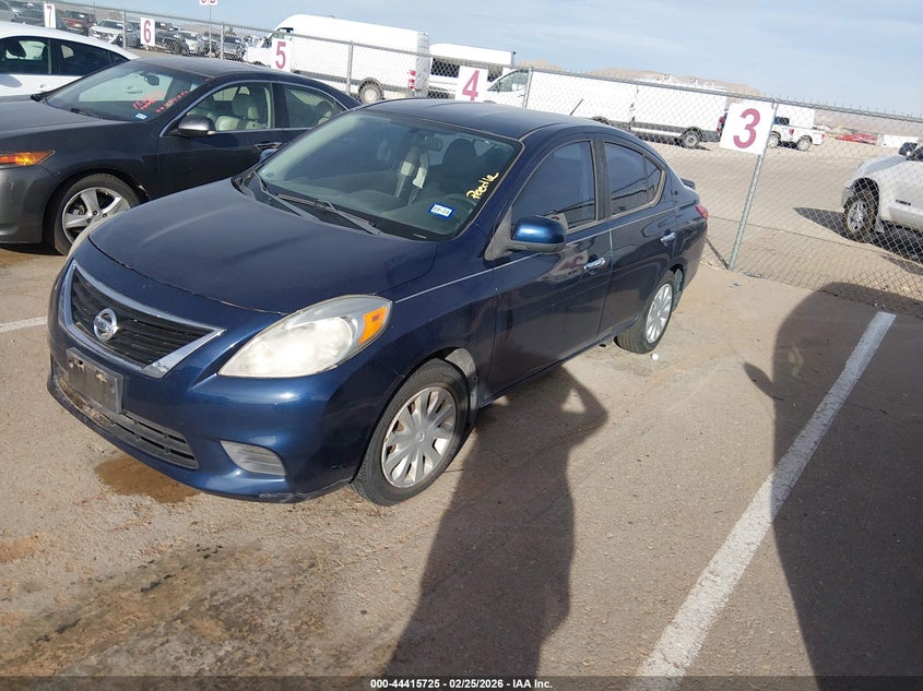 2013 Nissan Versa 1.6 Sv