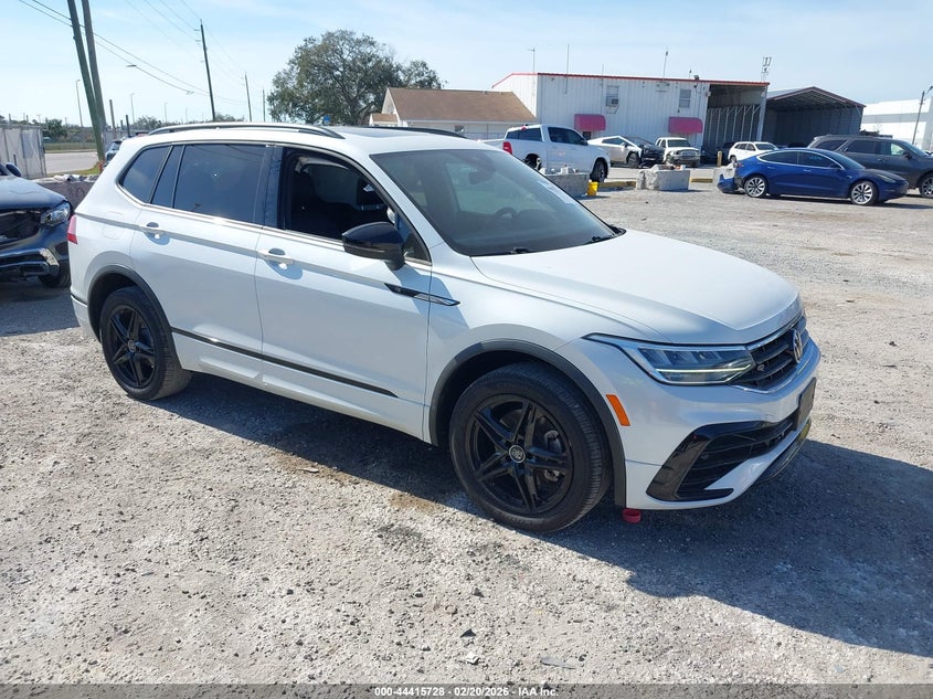 2022 Volkswagen Tiguan 2.0T Se R-Line Black