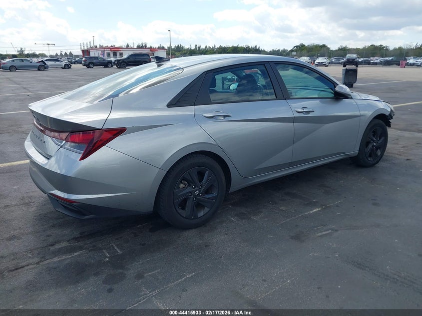 2021 Hyundai Elantra Sel