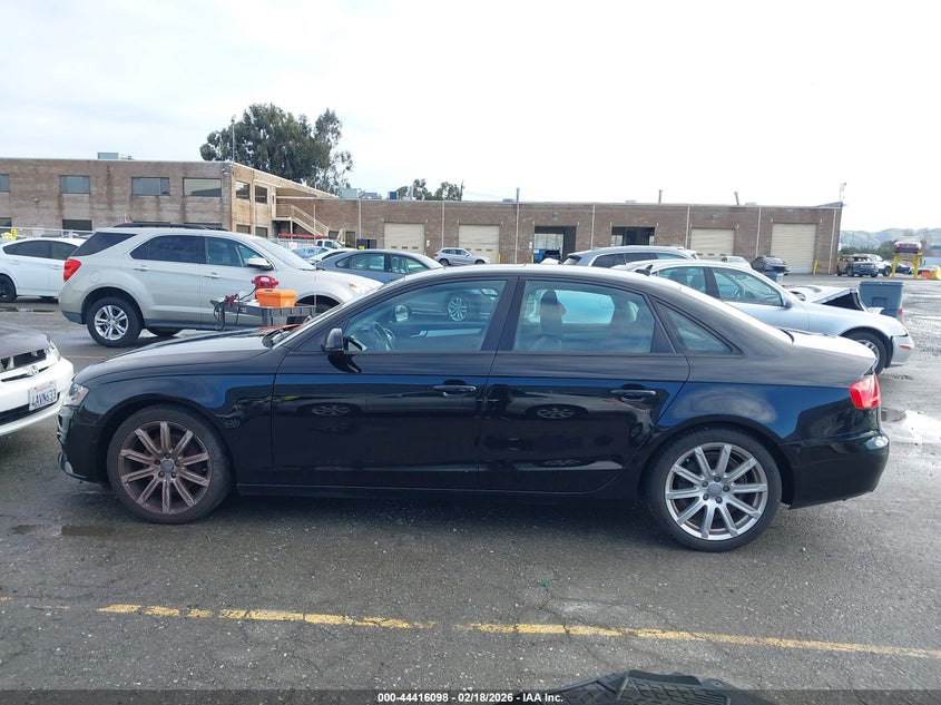 2011 Audi A4 2.0T Premium VIN: WAUDFAFL4BN055092 Lot: 44416098
