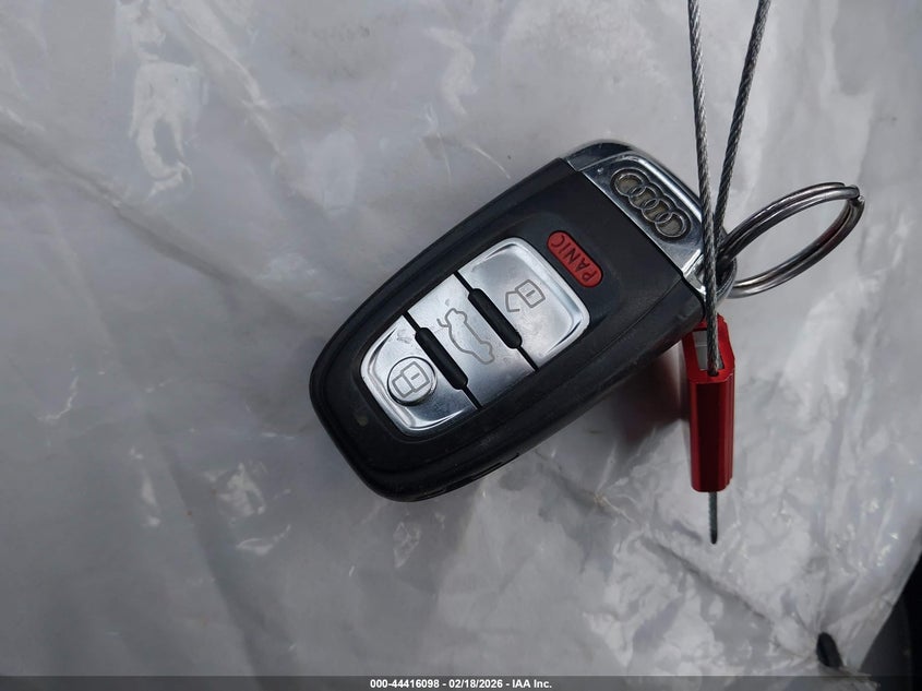 2011 Audi A4 2.0T Premium VIN: WAUDFAFL4BN055092 Lot: 44416098