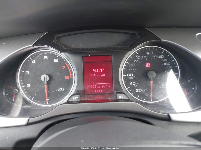 2011 Audi A4 2.0T Premium VIN: WAUDFAFL4BN055092 Lot: 44416098