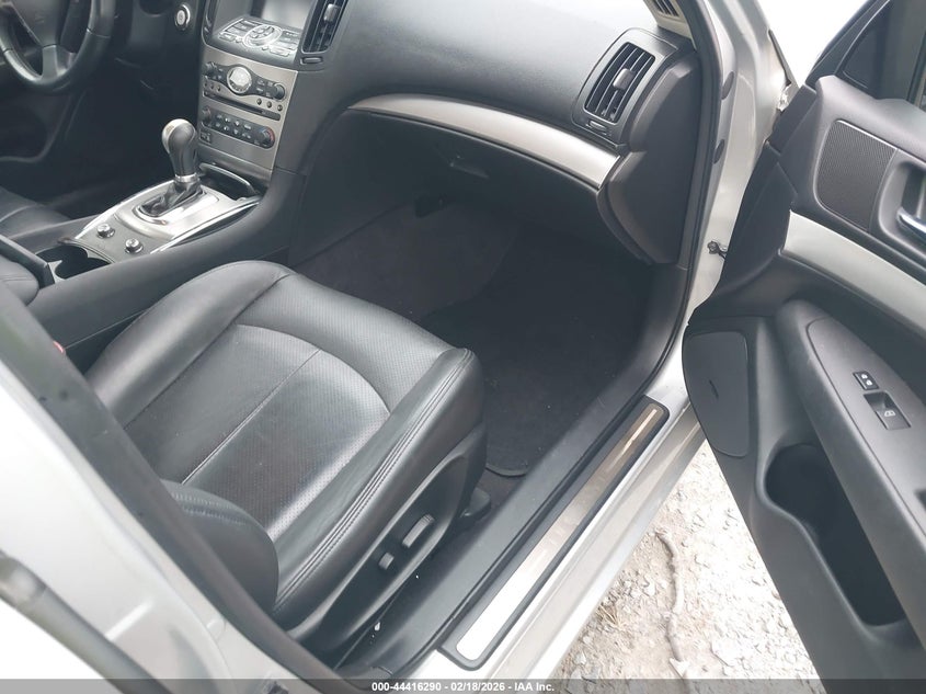 2010 Infiniti G37 Journey