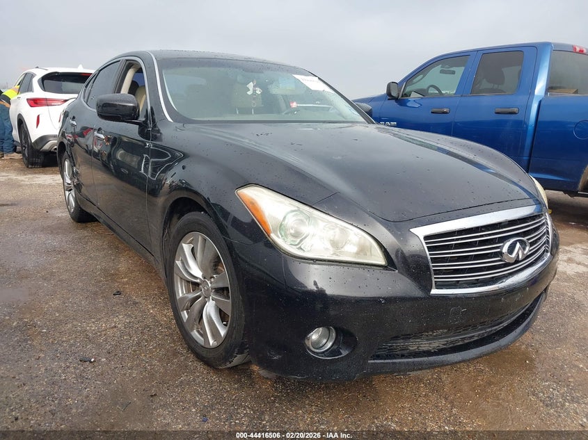 JN1AY1AP8CM530215 INFINITI M56 Photo 1