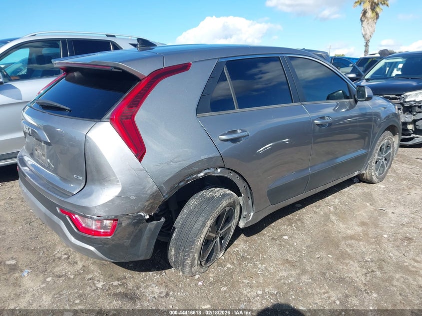 Vin: kndcp3le2r5149799, lot: 44913189, kia niro lx 20244