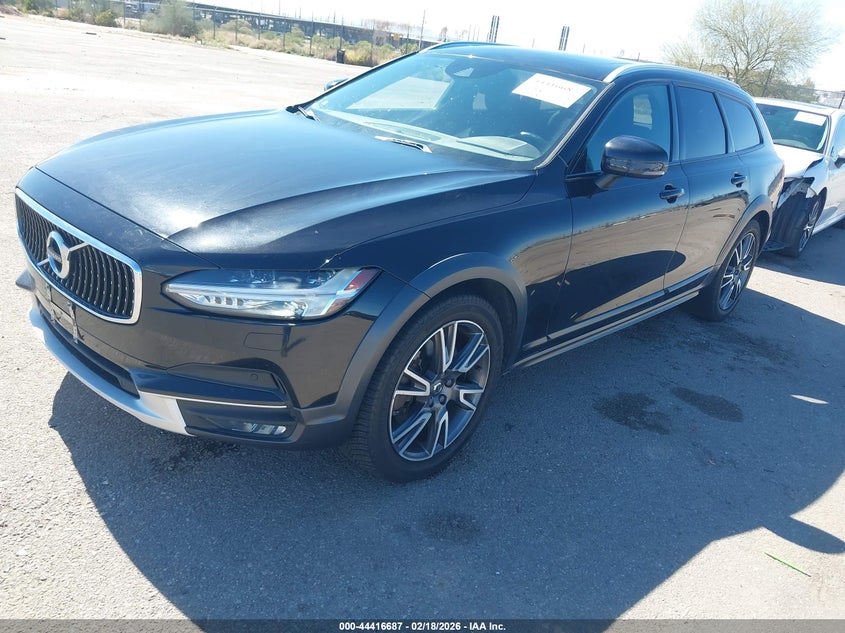 2017 Volvo V90 Cross Country T6