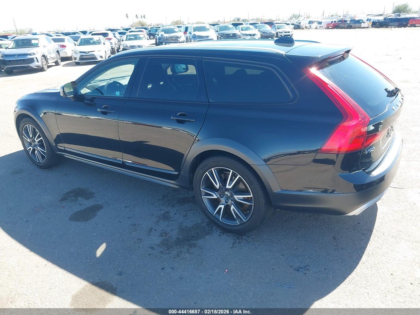 2017 Volvo V90 Cross Country T6