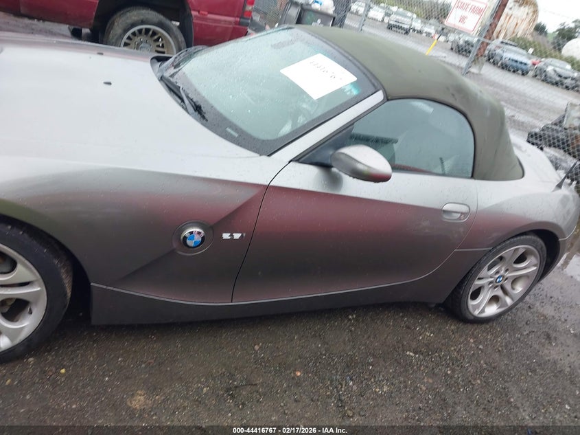 2005 BMW Z4 2.5I VIN: 4USBT33535LS56772 Lot: 44416767