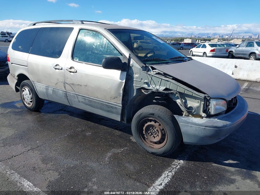 2000 Toyota Sienna Le